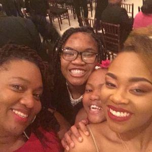 Meet your Posher, Monica